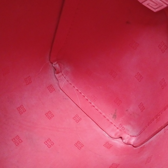 Givenchy makeup bag - Picture 9 of 15